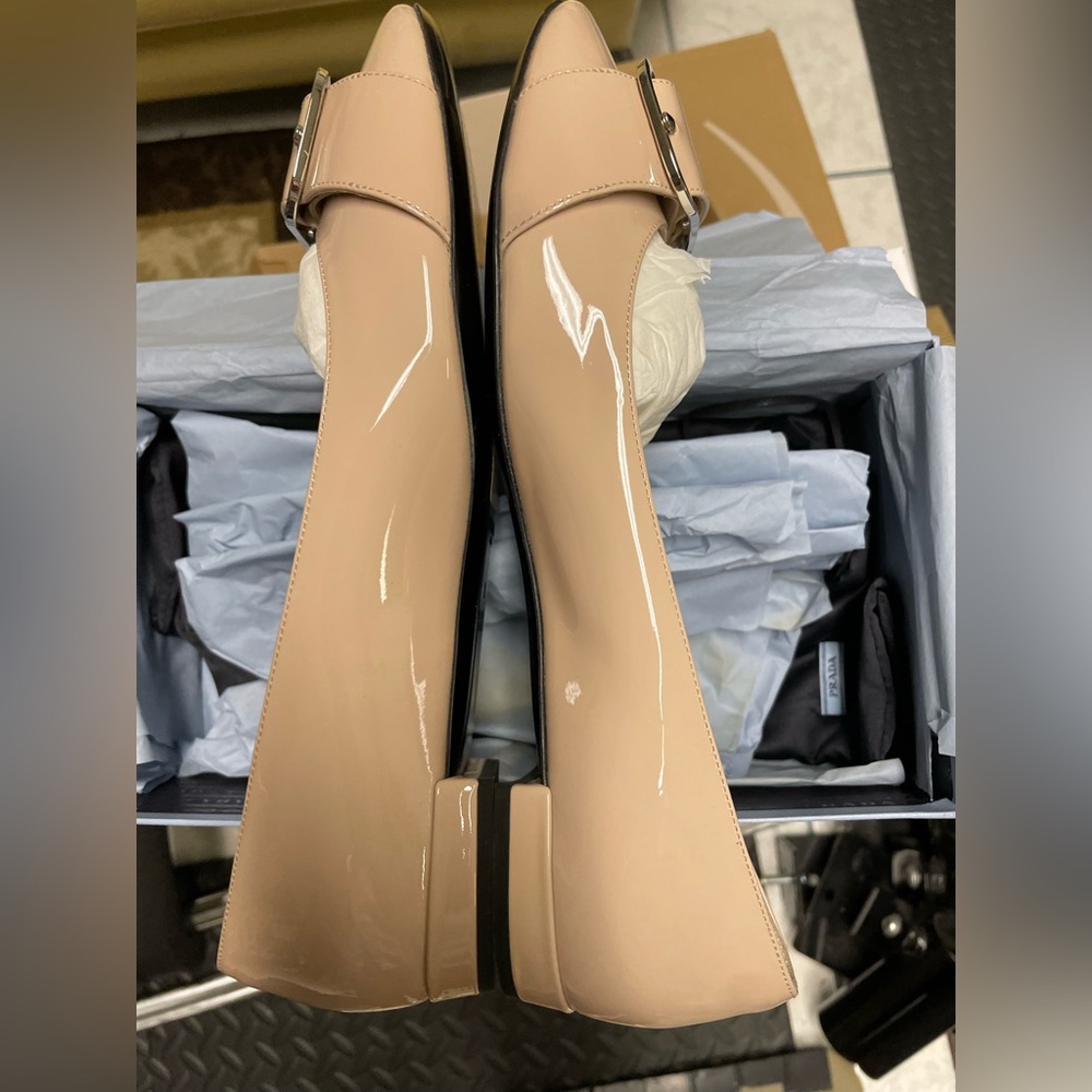 PRADA Patent Leather Buckle Loafers - Beige - size 39 - Picture 2 of 4